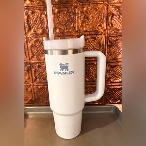Stanley White Travel Thermos Tumbler w/ Handle w/ Blue Logo, & straw.
